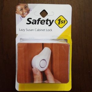 Lazy Susan cabinet lock, childproofing